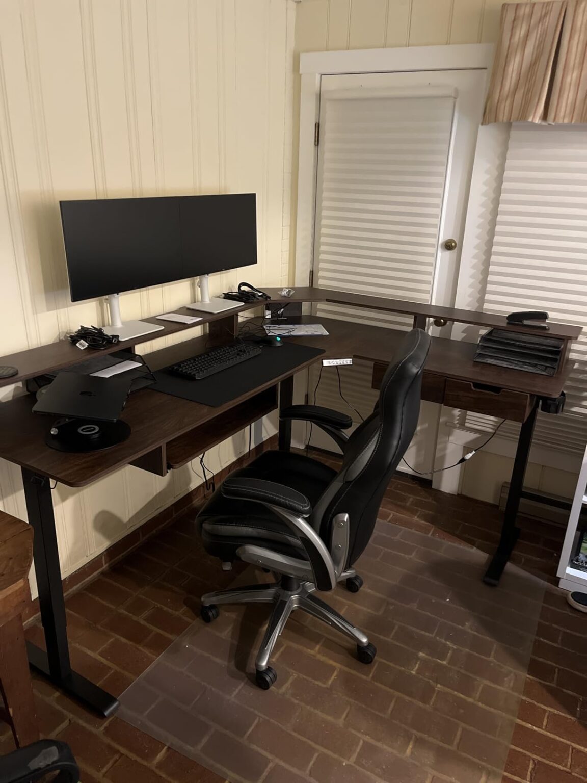 12 Best Standing Desks For Gaming June 2026 Tested B0DZBL3KNZ Customer 2 1152x1536 